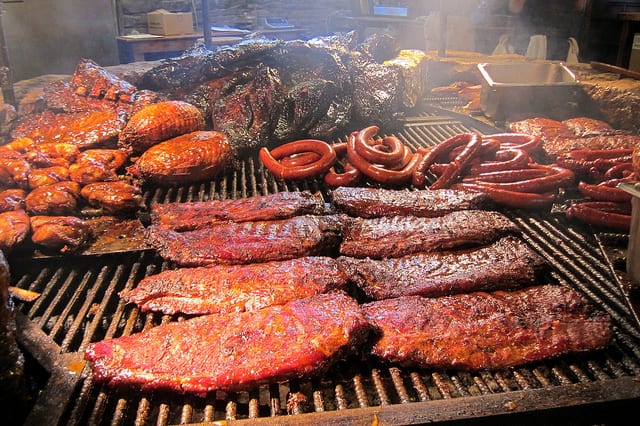 Texas - Driftwood: The Salt Lick BBQ - Barbecue pit