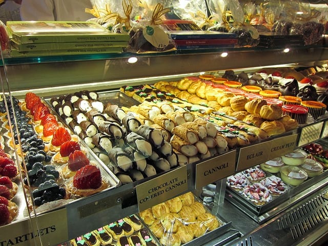 Cannoli and More Italian Desserts in New York - Plan Your Own Food Tour