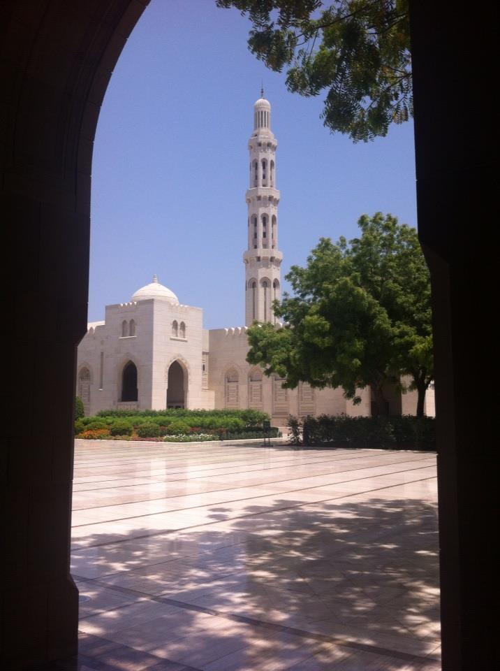 A Mosque in Oman - Positive Experiences in Muslim Countries